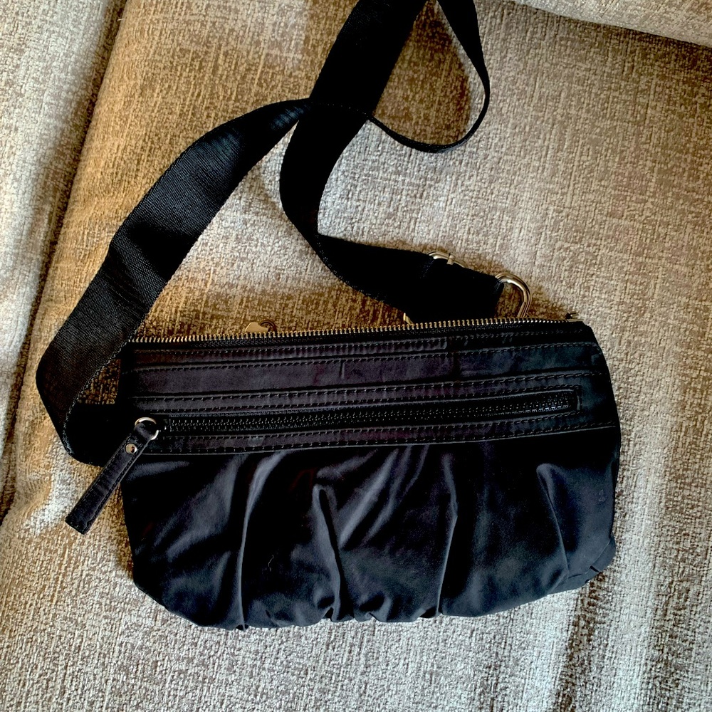 Lululemon waist purse